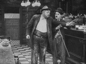 couverture film Charlot entre le bar et l'amour