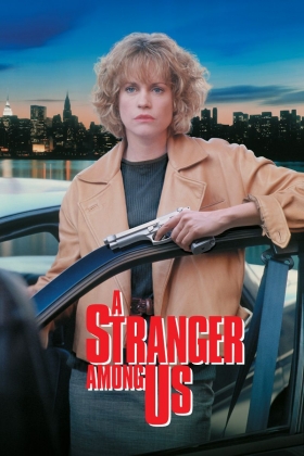 couverture film Une étrangère parmi nous
