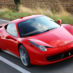 couverture jeu vidéo accident et course sur la rue - le sport course automobile gratuit