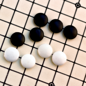 couverture jeu vidéo Le Go facile en 10 leçons - tutoriel vidéo pour le jeu de Go, avec exercices et techniques, coach pour joueur débutant ou confir