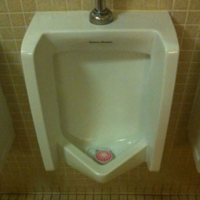 couverture jeu vidéo Urinal Cakes
